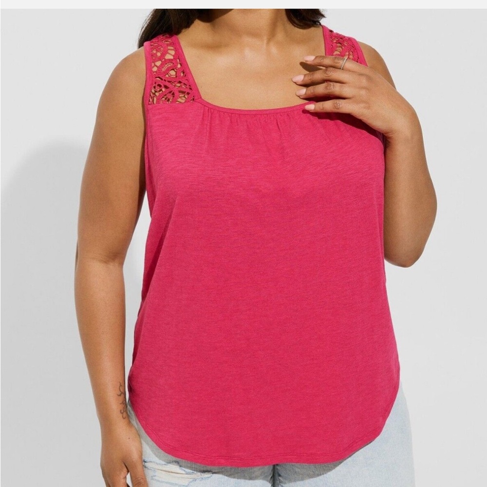 Torrid 00 Knit Square Neck Lace Inset Tank.